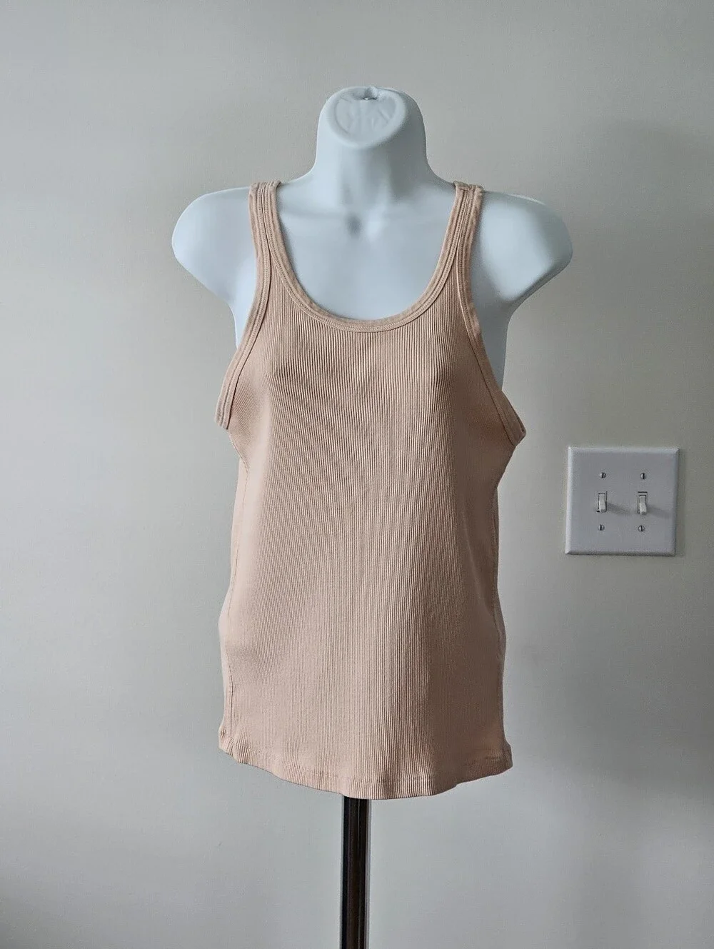 AMO Ribbed Tank Peach Size Large - Picture 1 of 7